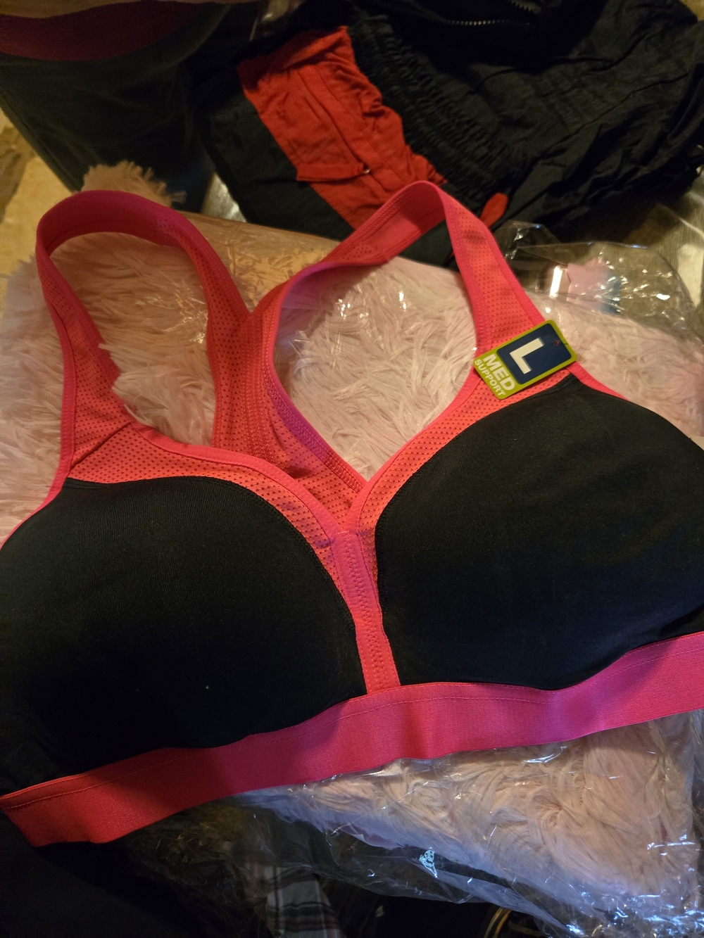 Medium-Impact Black and Hot Pink Women's Sports Bra - Unbranded